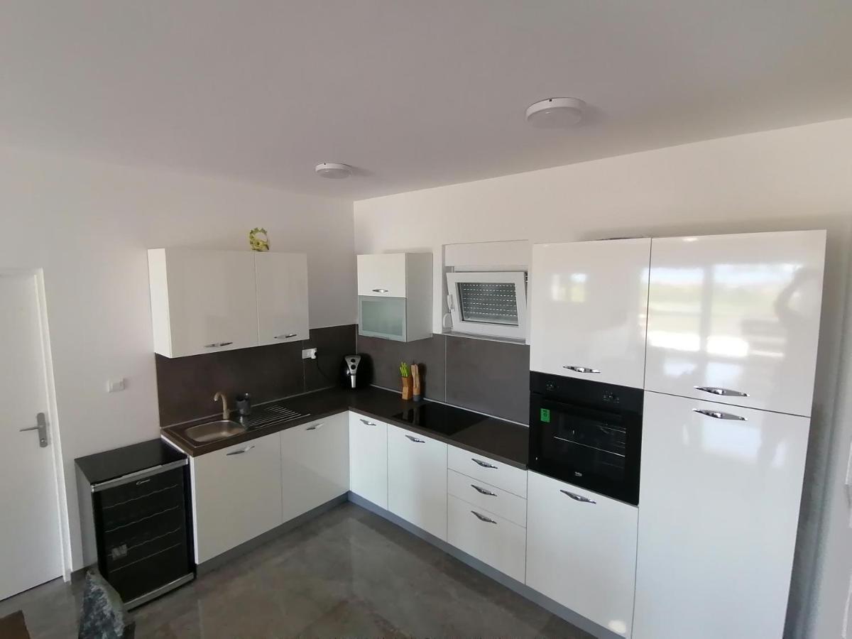 Villa Marta 3 Bedrooms, 2 Baths And Pool Kastel Stafilic ภายนอก รูปภาพ