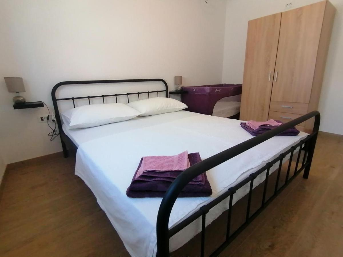 Villa Marta 3 Bedrooms, 2 Baths And Pool Kastel Stafilic ภายนอก รูปภาพ