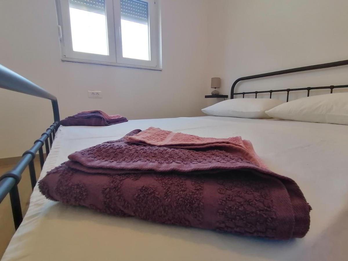 Villa Marta 3 Bedrooms, 2 Baths And Pool Kastel Stafilic ภายนอก รูปภาพ