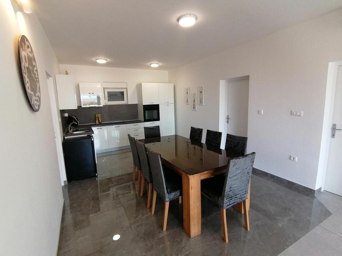 Villa Marta 3 Bedrooms, 2 Baths And Pool Kastel Stafilic ภายนอก รูปภาพ