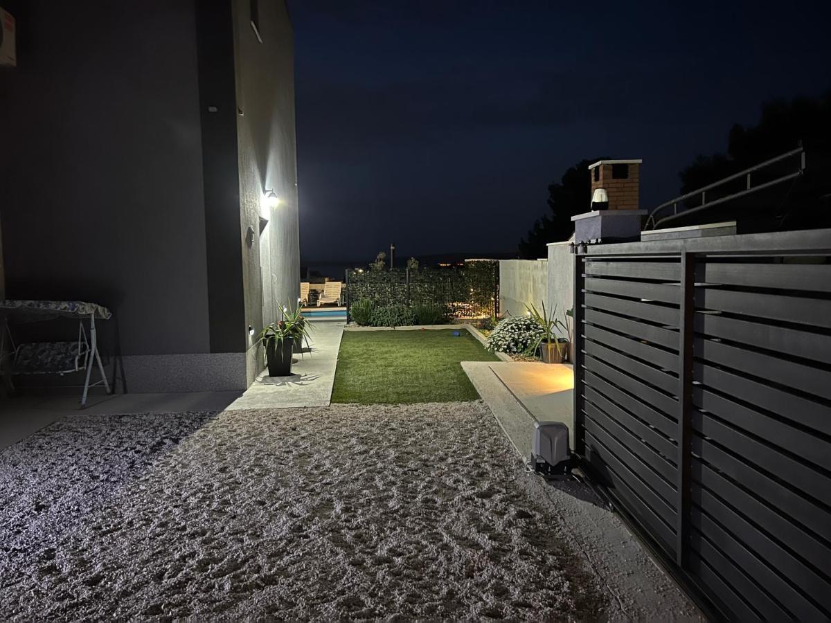Villa Marta 3 Bedrooms, 2 Baths And Pool Kastel Stafilic ภายนอก รูปภาพ